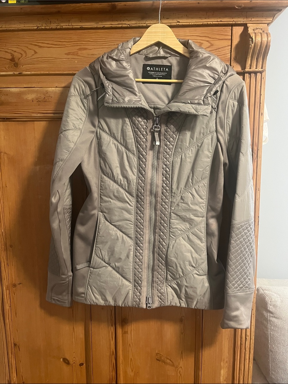 Athleta Rock Ridge Hooded Jacket in Abalone Grey, size S
